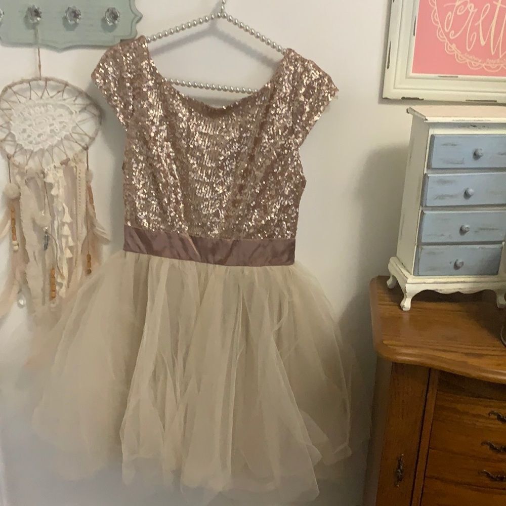 Peace Love Royal Dress Sz 3 Rose Gold Sequin Bodice Beige Tulle Homecoming Party